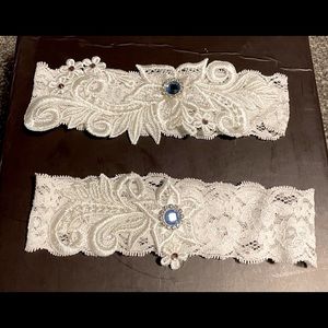 Set of 2 garters never worn